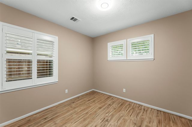 2118 Cypress Run Drive, Sugar Land, TX 77478