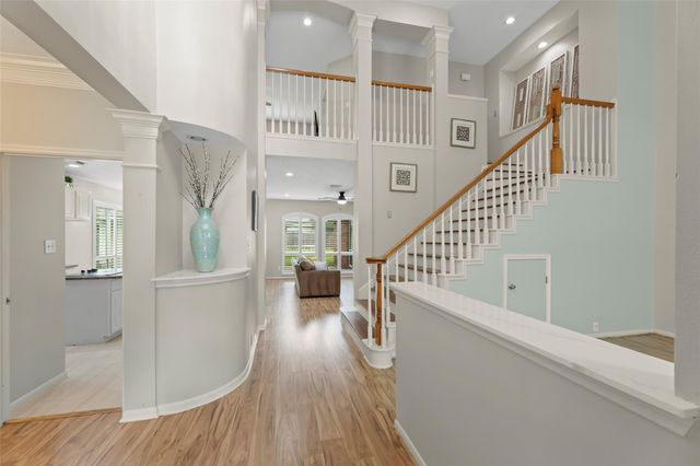 2118 Cypress Run Drive, Sugar Land, TX 77478