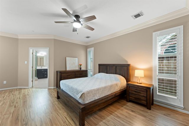 2118 Cypress Run Drive, Sugar Land, TX 77478