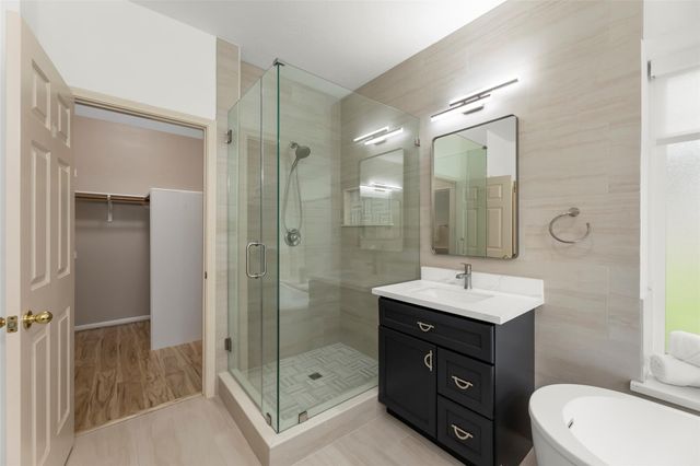 2118 Cypress Run Drive, Sugar Land, TX 77478