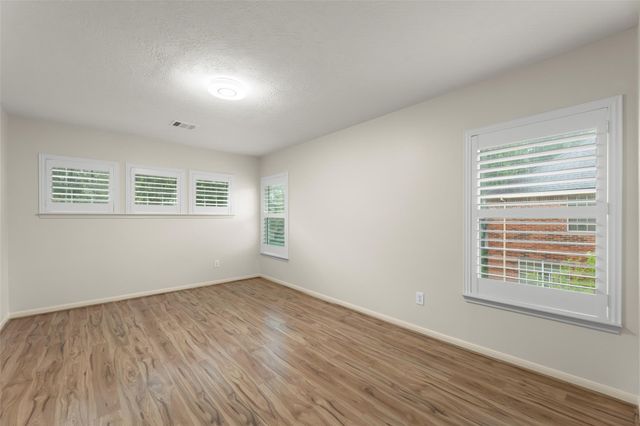 2118 Cypress Run Drive, Sugar Land, TX 77478