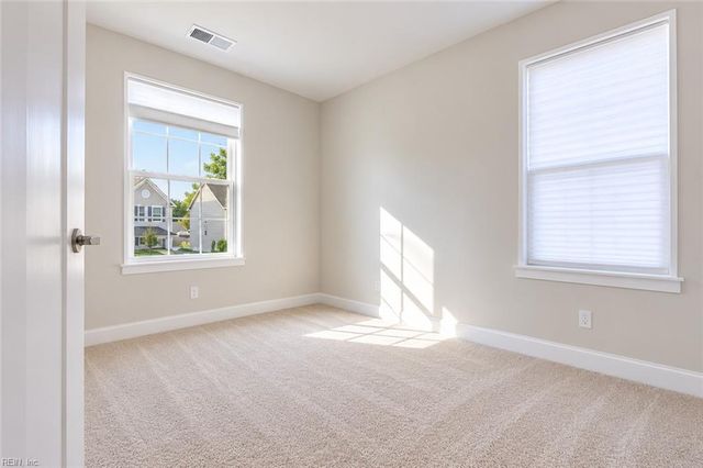 281 Goldenstar LN, Portsmouth, VA 23701
