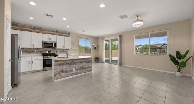 17356 W WEEPING WILLOW Road, Surprise, AZ 85387