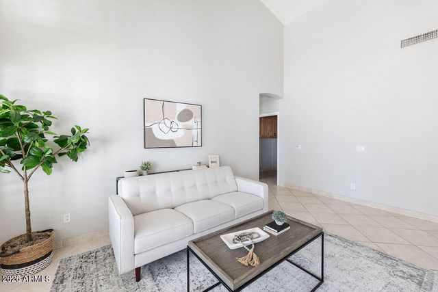 3801 S VISTA Place, Chandler, AZ 85248