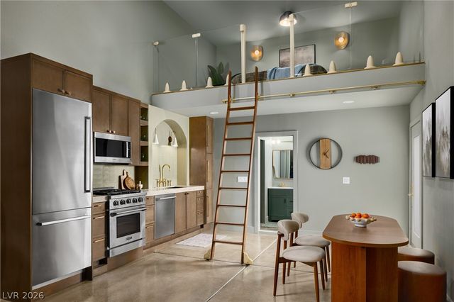 8575 Stange Avenue, Las Vegas, NV 89129