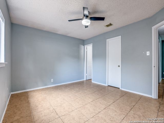 7727 Chatsworth, San Antonio, TX 78250