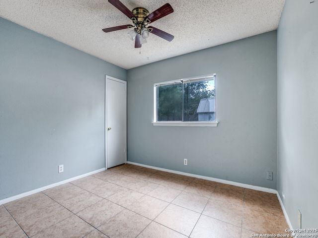 7727 Chatsworth, San Antonio, TX 78250