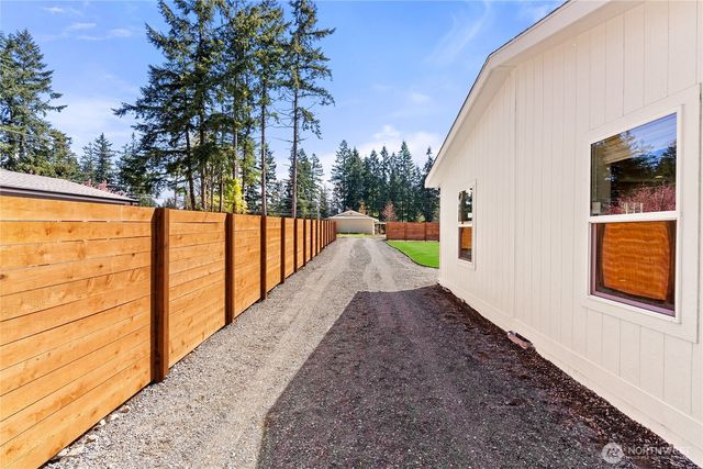 18495 SE Covington Sawyer Road, Kent, WA 98042