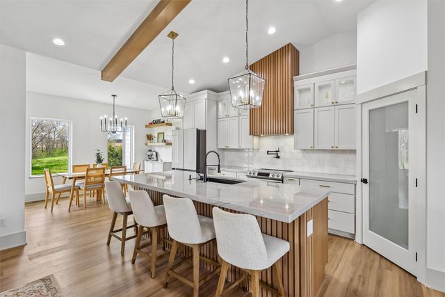 990 Harrington Way, Waukee, IA 50263