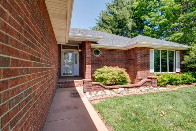 3423 W Morningside Court, Springfield, MO 65807