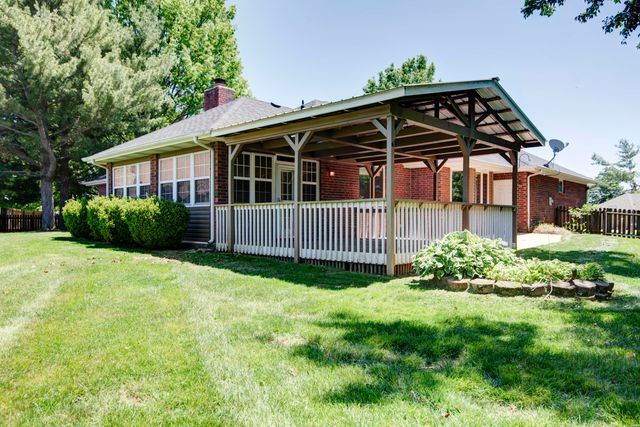 3423 W Morningside Court, Springfield, MO 65807