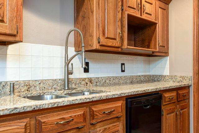 3423 W Morningside Court, Springfield, MO 65807