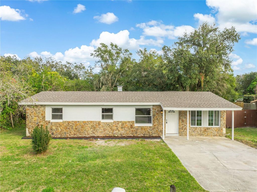 Image 2 of property listing at 2927 TAMPA AVENUE, Kissimmee, FL 34744