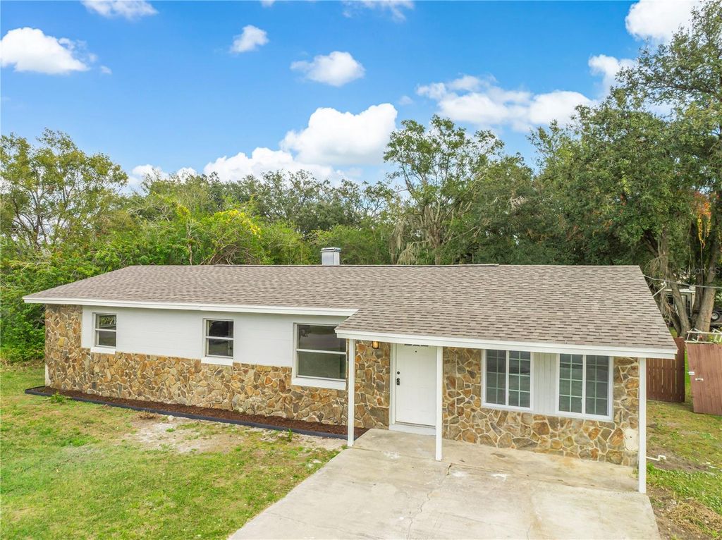Image 3 of property listing at 2927 TAMPA AVENUE, Kissimmee, FL 34744