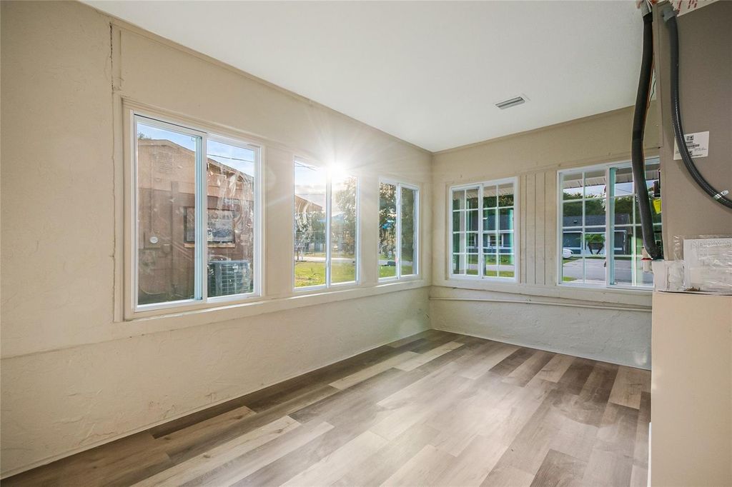 Image 29 of property listing at 2927 TAMPA AVENUE, Kissimmee, FL 34744