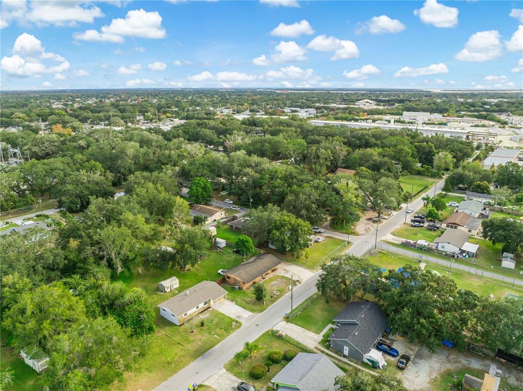 Image 38 of property listing at 2927 TAMPA AVENUE, Kissimmee, FL 34744