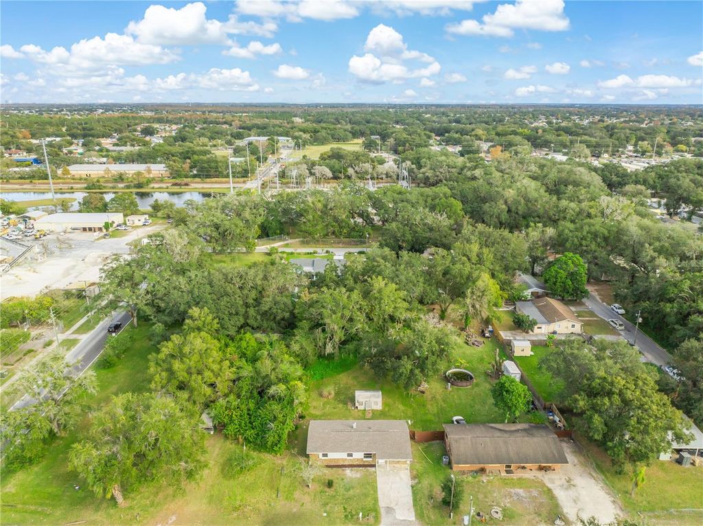 Image 41 of property listing at 2927 TAMPA AVENUE, Kissimmee, FL 34744