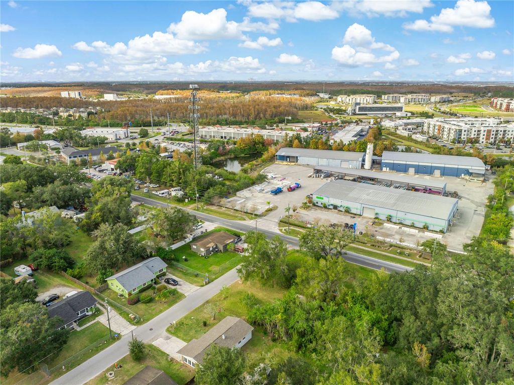 Image 43 of property listing at 2927 TAMPA AVENUE, Kissimmee, FL 34744