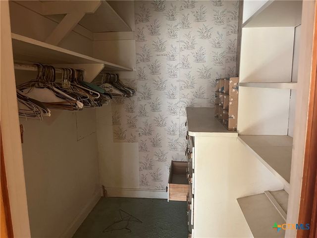 1801 N Goldman Street, Victoria, TX 77901