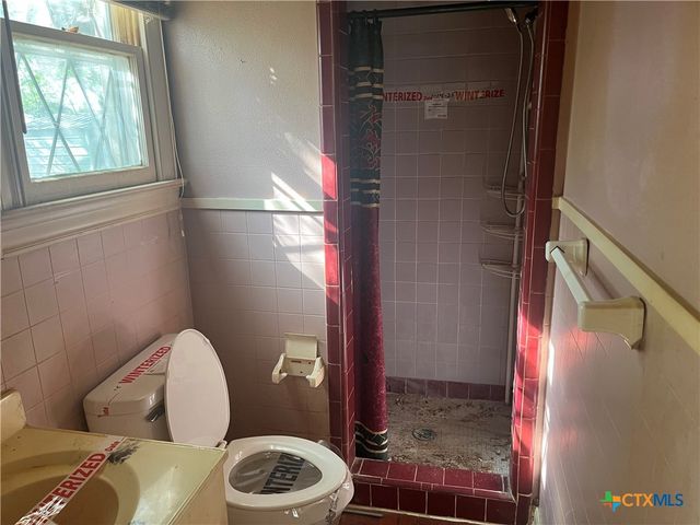 1801 N Goldman Street, Victoria, TX 77901