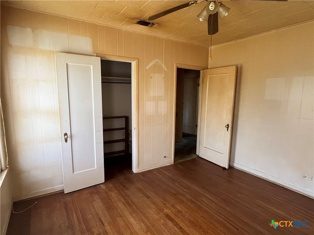 1801 N Goldman Street, Victoria, TX 77901