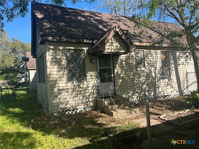 1801 N Goldman Street, Victoria, TX 77901