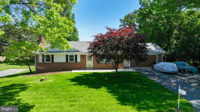 339 SHETLAND DR, Lancaster, PA 17601