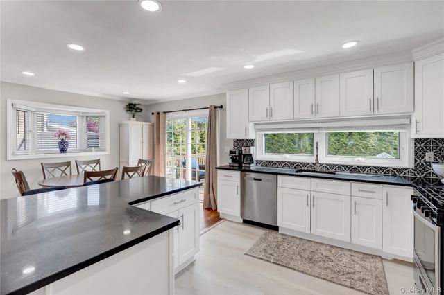 2 Oxford Avenue, Massapequa, NY 11758