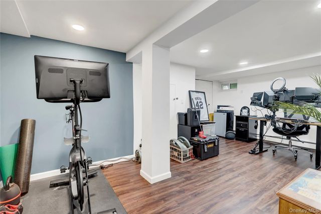 2 Oxford Avenue, Massapequa, NY 11758