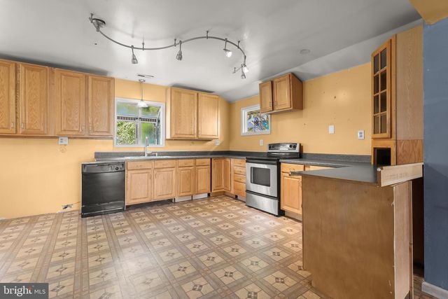 1212 BURKE RD, Baltimore, MD 21220
