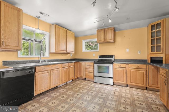 1212 BURKE RD, Baltimore, MD 21220