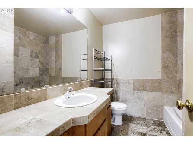 8105 Ne 100TH St, Vancouver, WA 98662