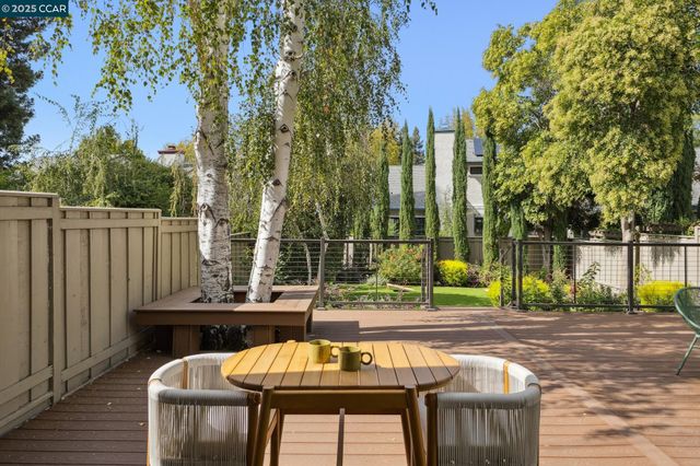 1839 Stratton Cir, Walnut Creek, CA 94598