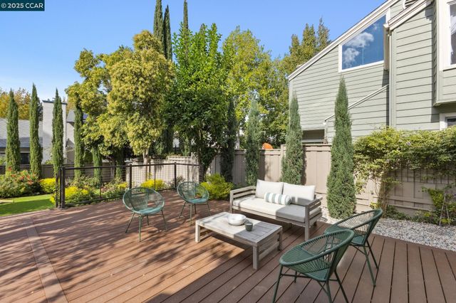 1839 Stratton Cir, Walnut Creek, CA 94598