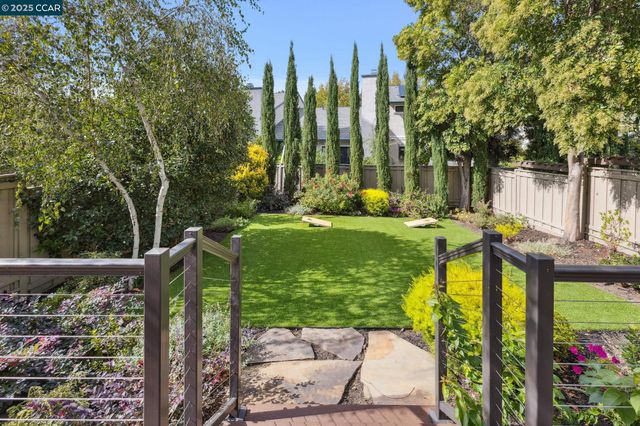 1839 Stratton Cir, Walnut Creek, CA 94598