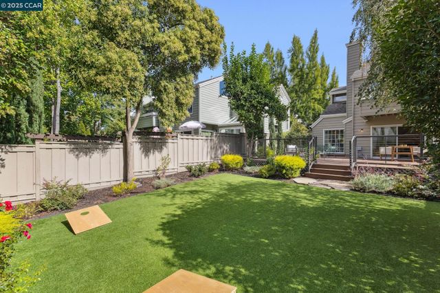 1839 Stratton Cir, Walnut Creek, CA 94598
