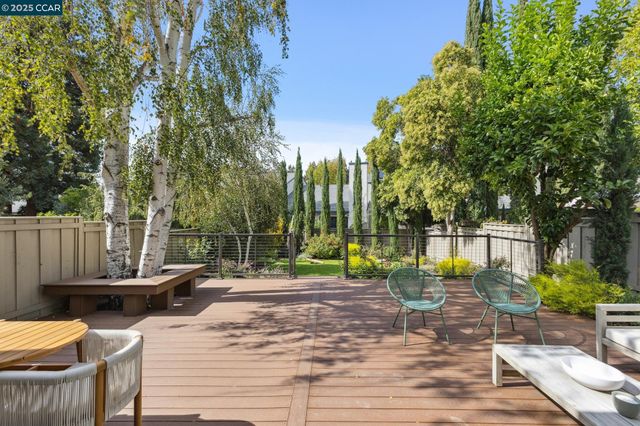 1839 Stratton Cir, Walnut Creek, CA 94598