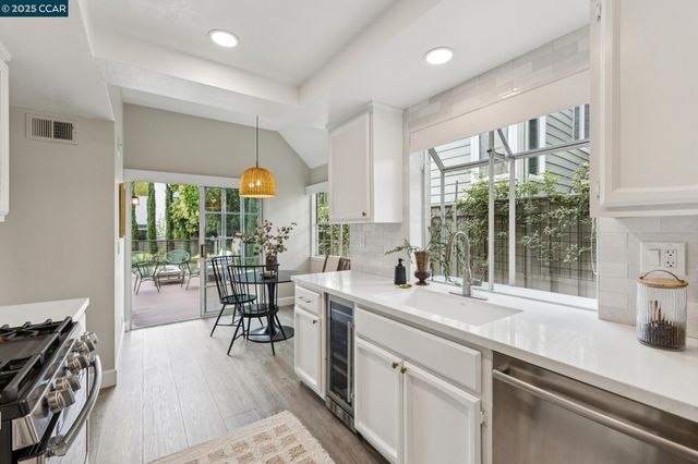 1839 Stratton Cir, Walnut Creek, CA 94598