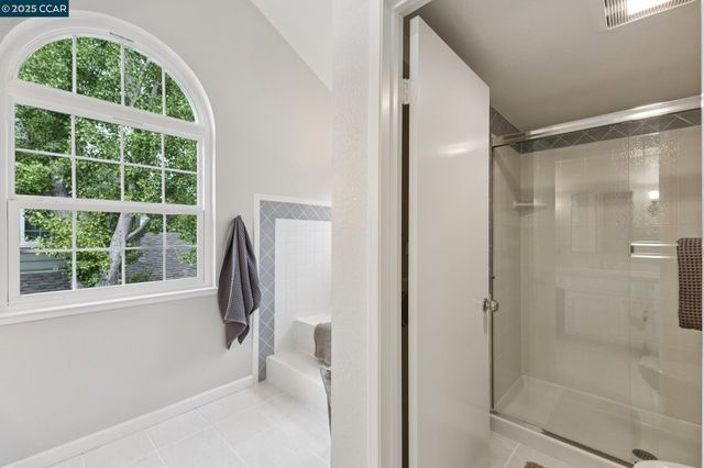 1839 Stratton Cir, Walnut Creek, CA 94598