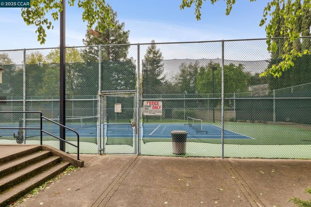 1839 Stratton Cir, Walnut Creek, CA 94598