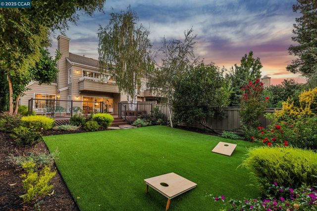 1839 Stratton Cir, Walnut Creek, CA 94598