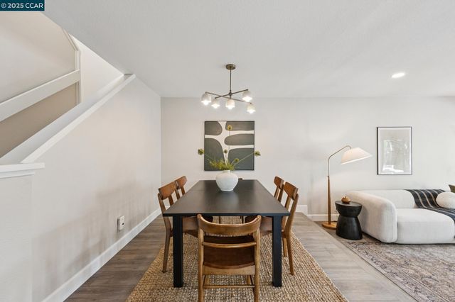 1839 Stratton Cir, Walnut Creek, CA 94598