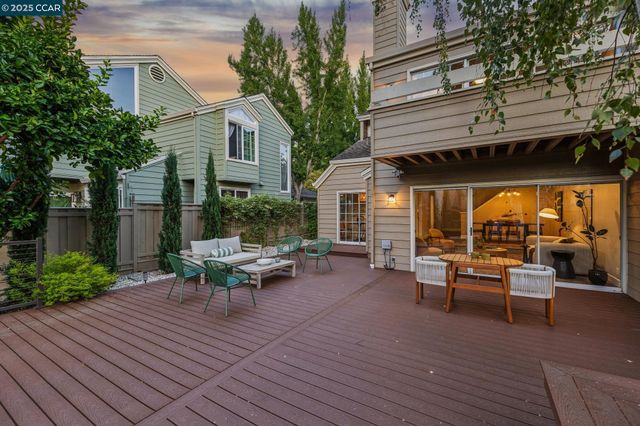 1839 Stratton Cir, Walnut Creek, CA 94598