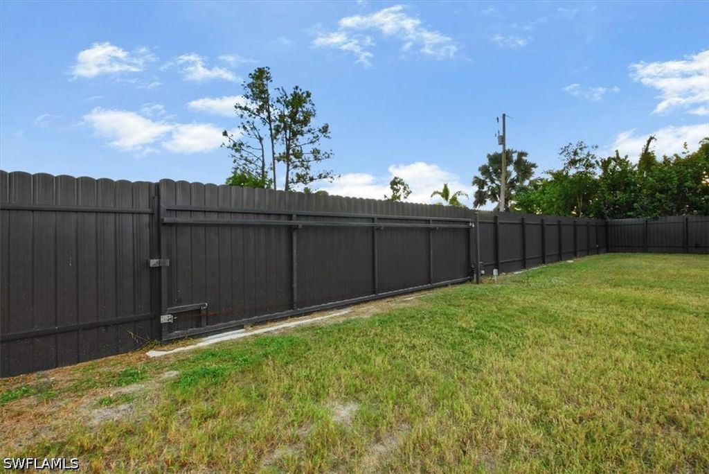 Image 37 of property listing at 1124 NE 35th LN, Cape Coral, FL 33909