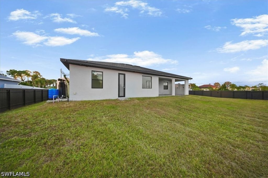 Image 41 of property listing at 1124 NE 35th LN, Cape Coral, FL 33909