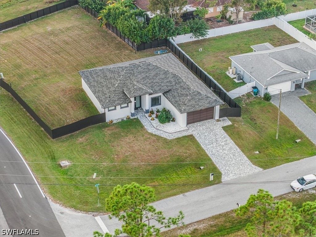 Image 42 of property listing at 1124 NE 35th LN, Cape Coral, FL 33909