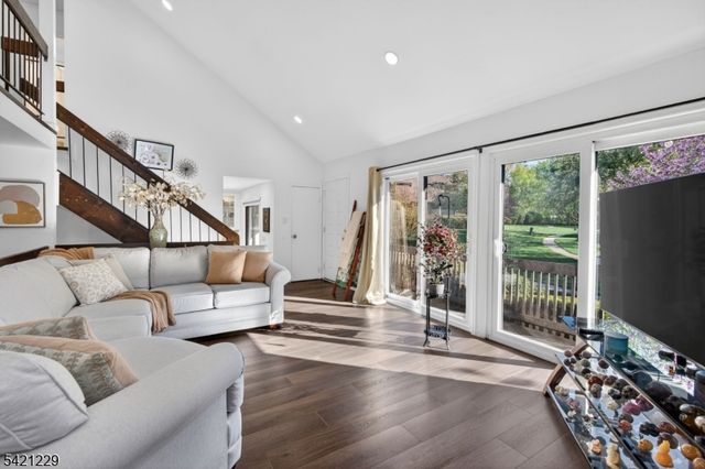 66 Kingsberry Dr 66, Franklin Twp., NJ 08873