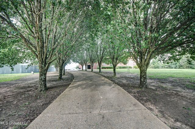 10010 Hwy 427, Philadelphia, MS 39350
