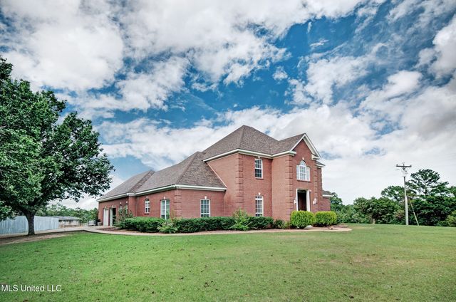 10010 Hwy 427, Philadelphia, MS 39350