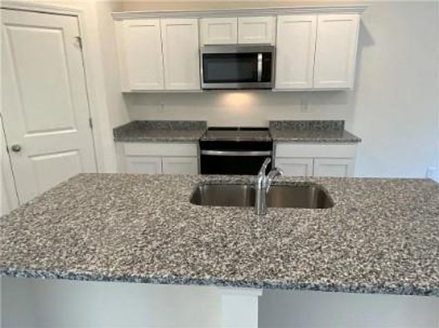 976 Feldman, Loganville, GA 30052